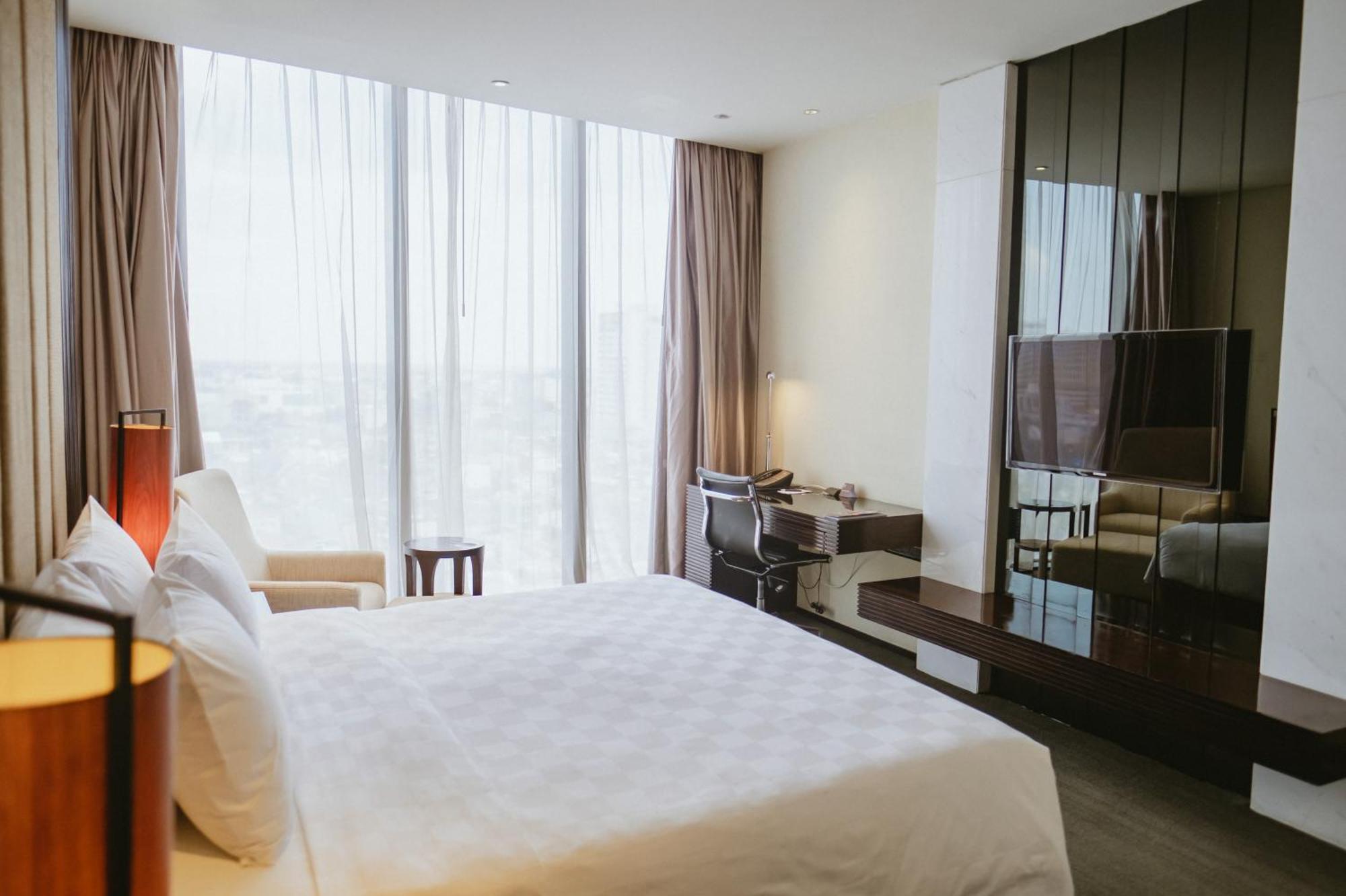 Po Hotel Semarang Luaran gambar
