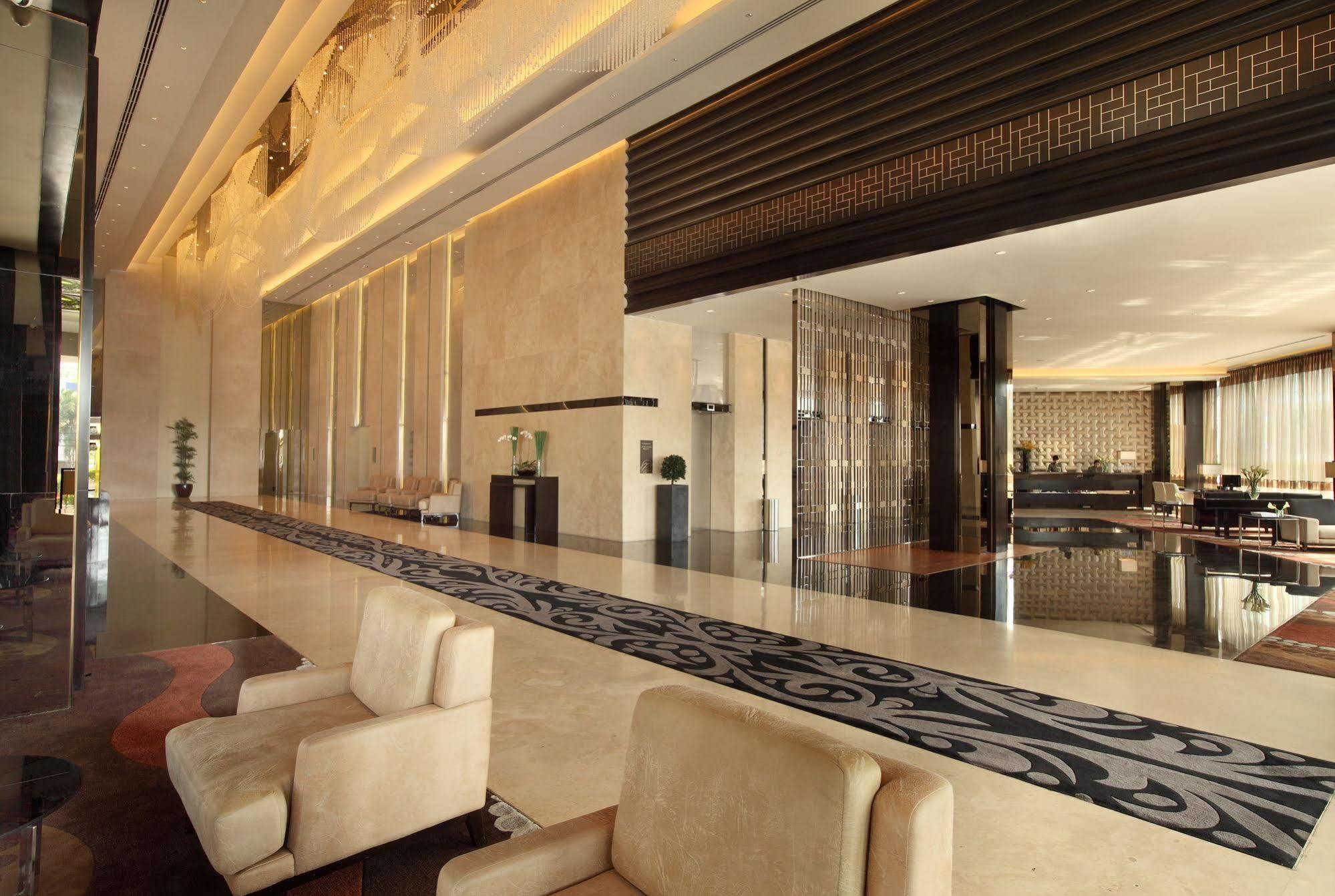 Po Hotel Semarang Luaran gambar