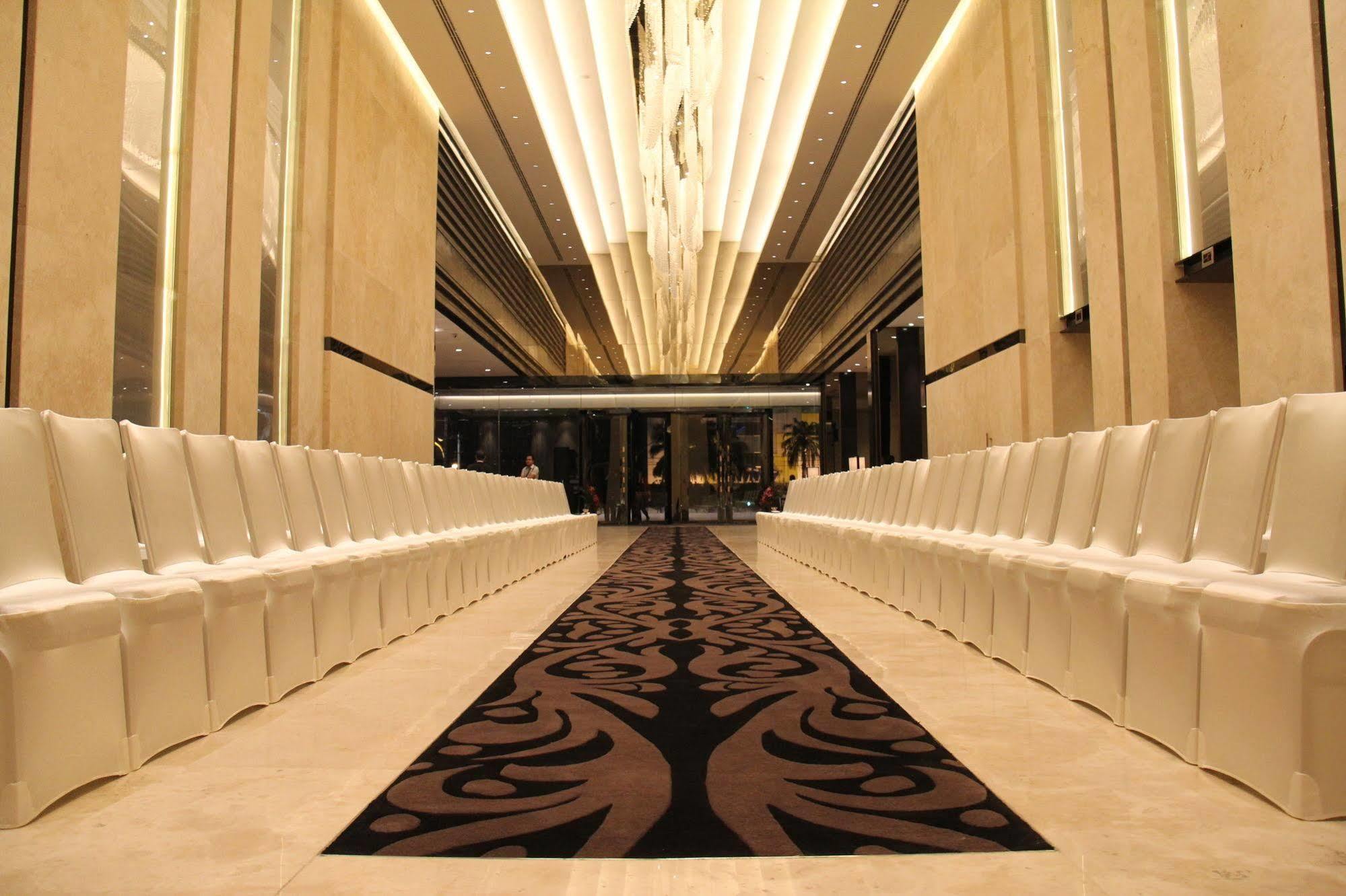Po Hotel Semarang Luaran gambar