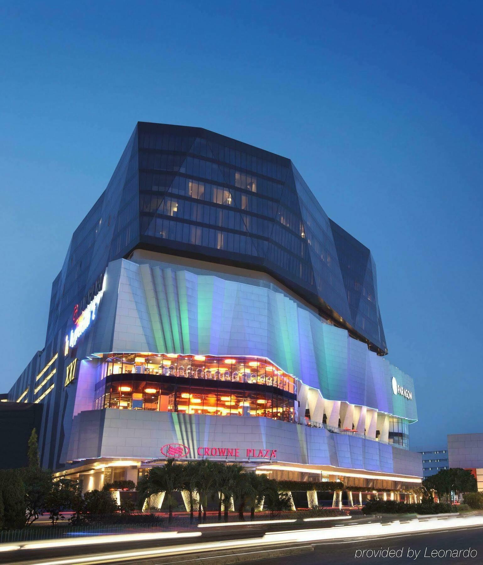 Po Hotel Semarang Luaran gambar