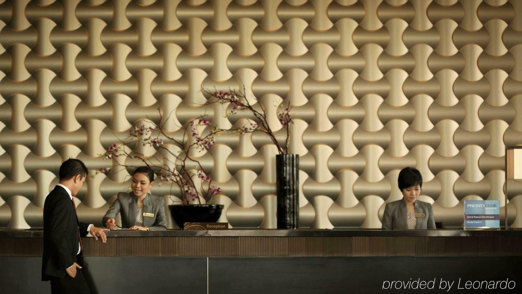 Po Hotel Semarang Luaran gambar